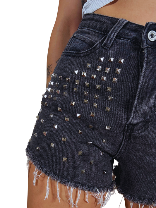 Shorts denim con borchie