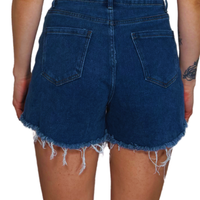 Shorts denim sfrangettato