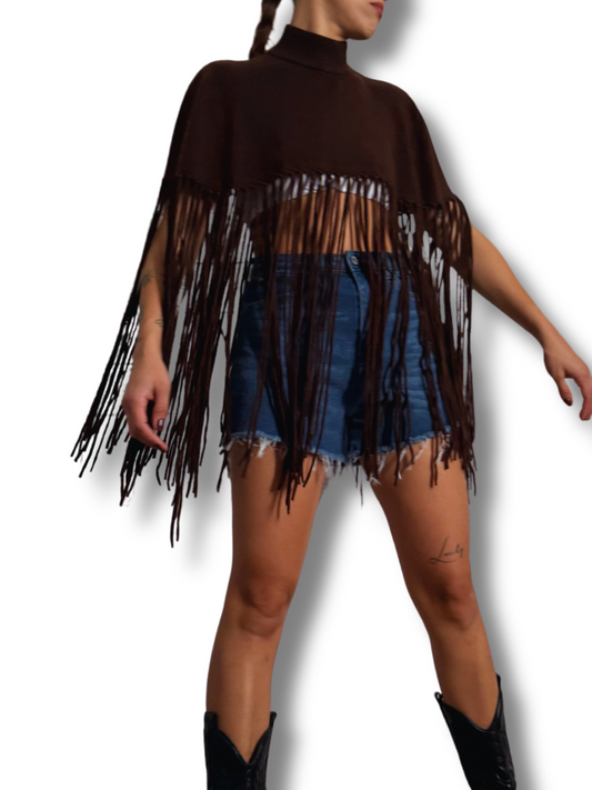 Cappa in maglia con frange