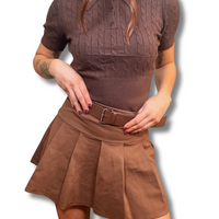 Gonnellina con pieghe e cintura